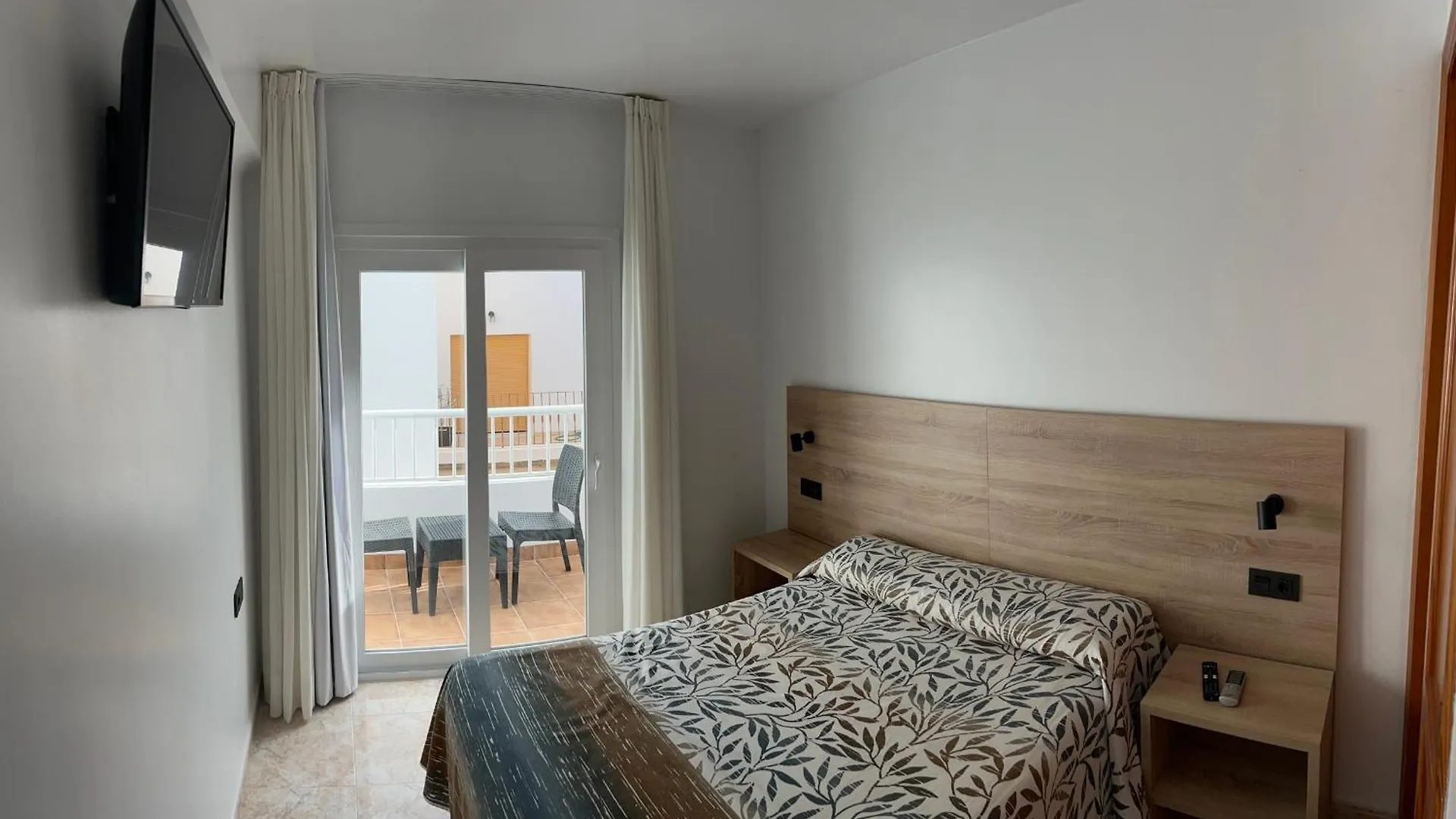 Hostal Juan Carlos Carboneras
